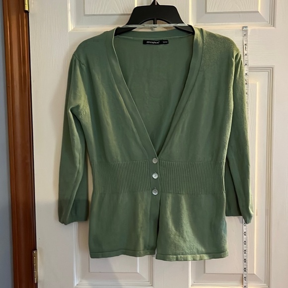 Atmosphere-fits like S/M-green-3 button 3/4 sleeve lightweight cardigan sweater - Picture 1 of 12